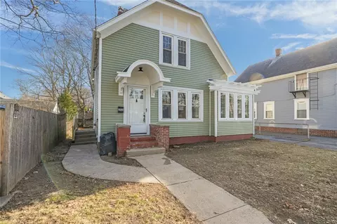 Exterior - 202 Jenckes St, Woonsocket, RI 02895 photo 2 of 4