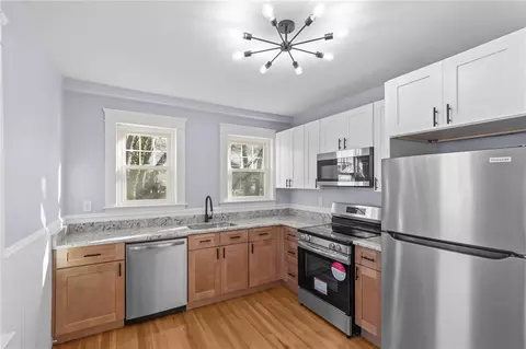 202 Jenckes St, Woonsocket, RI 02895