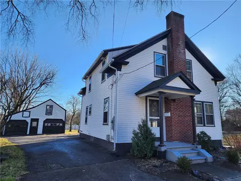 140 Main St, Coventry, RI 02816