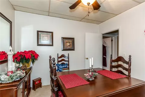 Dining - 357 Warwick Neck Ave, Warwick, RI 02889 photo 2 of 3