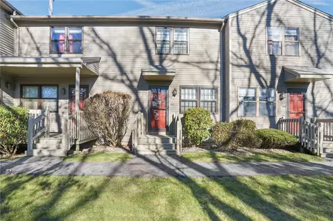 407 Pinewood Dr, Smithfield, RI 02917