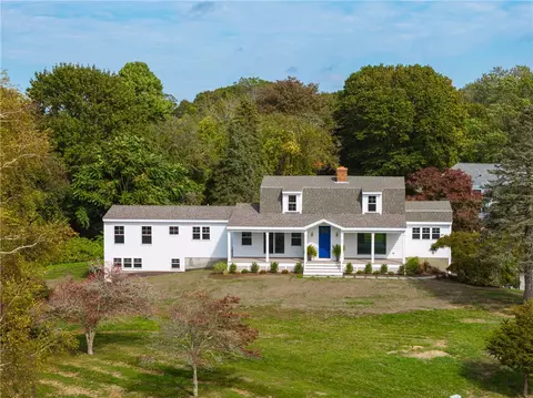 Exterior - 32 Arrowhead Dr, Tiverton, RI 02878 photo 4 of 9