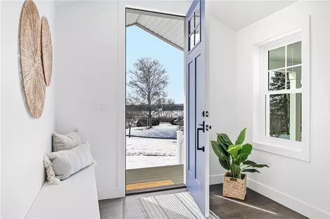 Entry Way - 32 Arrowhead Dr, Tiverton, RI 02878 photo 1 of 5