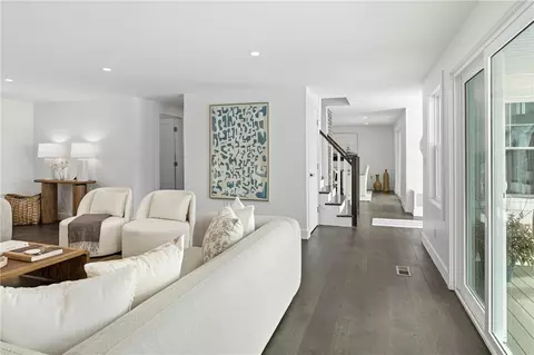 Entry Way - 32 Arrowhead Dr, Tiverton, RI 02878 photo 3 of 5