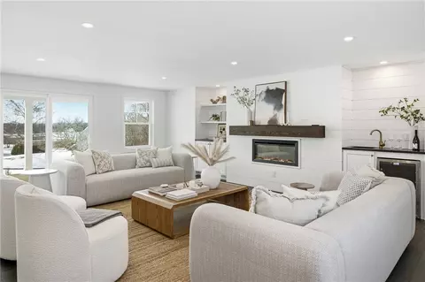 Living - 32 Arrowhead Dr, Tiverton, RI 02878 photo 1 of 3