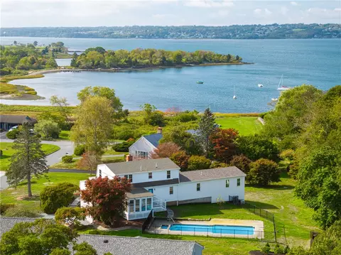 View/Area - 32 Arrowhead Dr, Tiverton, RI 02878 photo 3 of 4
