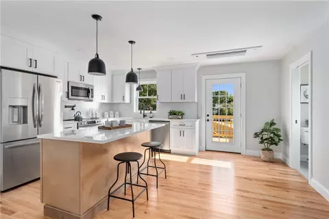 248 Point Ave, Warwick, RI 02889 photo 3