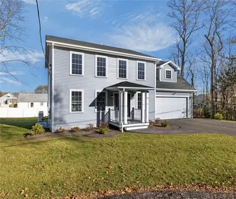 253 Central St, Lincoln, RI 02865