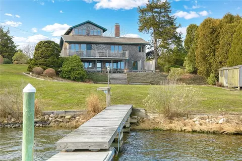 210 Washington St, South Kingstown, RI 02879
