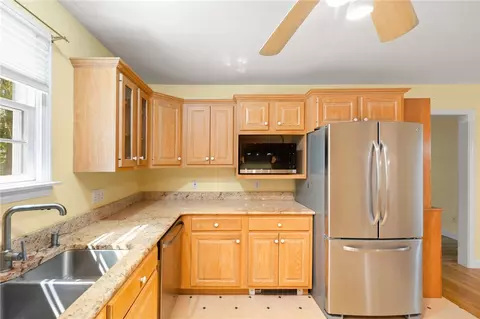1 Cleo Ct, Westerly, RI 02891 photo 9
