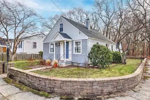3 Annette Ave, Pawtucket, RI 02861