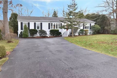 347 Leisure Dr, South Kingstown, RI 02879