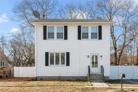 79 Milton Rd, Warwick, RI 02888