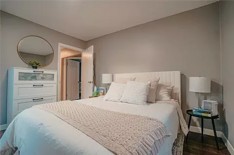 Bedroom - 27 Winifred Ave, Warwick, RI 02889 photo 3 of 5