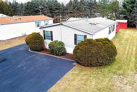 26 Kelly Ln, Coventry, RI 02816