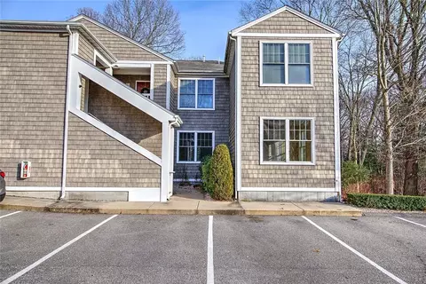 70 Turner St #A-7, Warwick, RI 02886