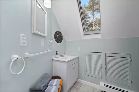 Bath - 511 Tripps Corner Rd, Exeter, RI 02822 photo 4 of 4