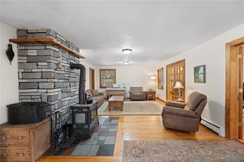 Living - 511 Tripps Corner Rd, Exeter, RI 02822 photo 5 of 5