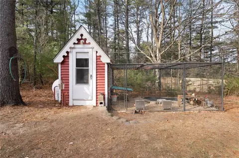 Exterior - 511 Tripps Corner Rd, Exeter, RI 02822 photo 14 of 19