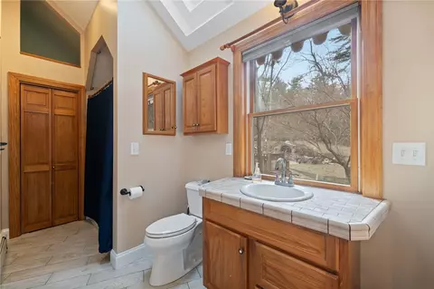 Bath - 511 Tripps Corner Rd, Exeter, RI 02822 photo 1 of 4