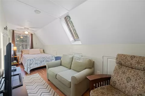 Bedroom - 511 Tripps Corner Rd, Exeter, RI 02822 photo 6 of 7