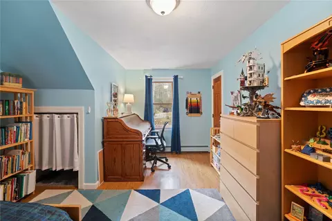 Bedroom - 511 Tripps Corner Rd, Exeter, RI 02822 photo 3 of 7