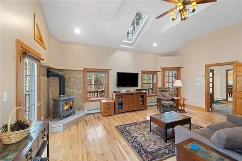 Living - 511 Tripps Corner Rd, Exeter, RI 02822 photo 1 of 5