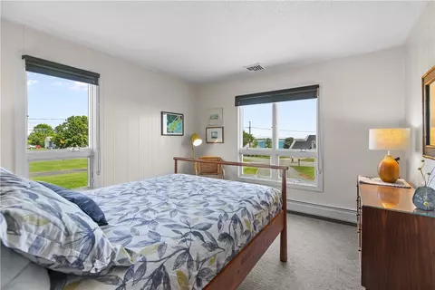 Bedroom - 49 Ocean Dr, Little Compton, RI 02837 photo 4 of 5