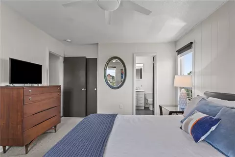 Bedroom - 49 Ocean Dr, Little Compton, RI 02837 photo 3 of 5