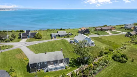 49 Ocean Dr, Little Compton, RI 02837