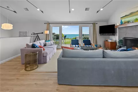 Living - 49 Ocean Dr, Little Compton, RI 02837 photo 6 of 9