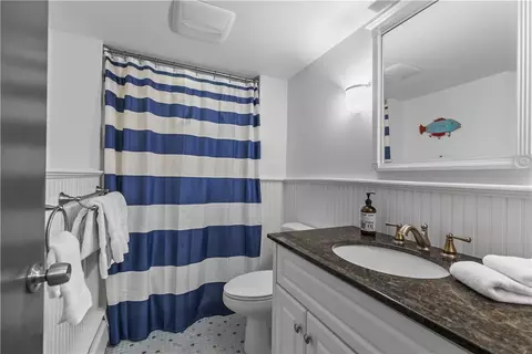 Bath - 49 Ocean Dr, Little Compton, RI 02837 photo 3 of 4