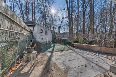 Exterior - 70 Park Pl, Woonsocket, RI 02895 photo 4 of 5