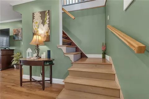 Entry Way - 70 Park Pl, Woonsocket, RI 02895 photo 1 of 5