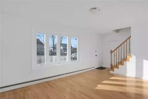 Living - 85 Reed St, Warwick, RI 02886 photo 1 of 4