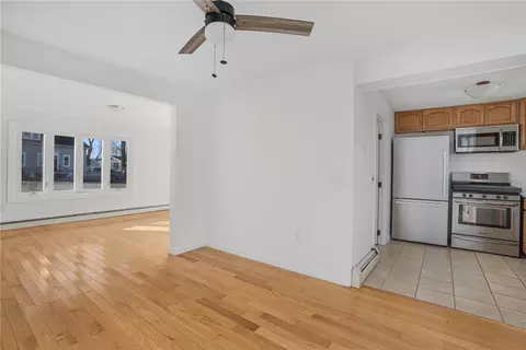 Living - 85 Reed St, Warwick, RI 02886 photo 3 of 4