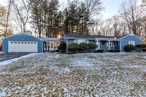 23 Roselawn Ave, Forestdale, RI 02824