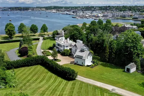 2 Harbor View Dr, Newport, RI 02840