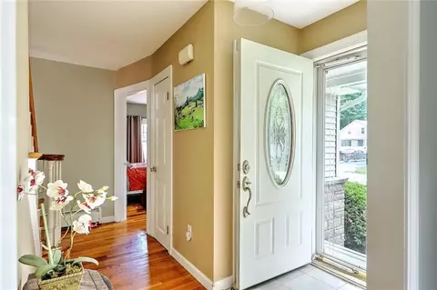 5 High St, Warwick, RI 02886 photo 5