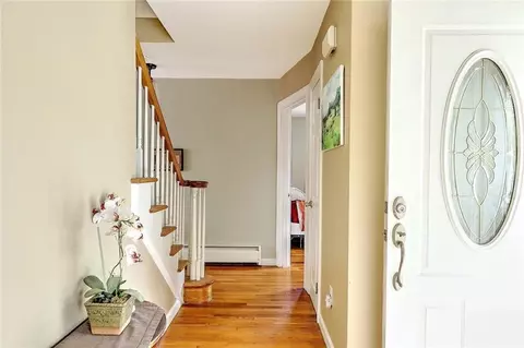 5 High St, Warwick, RI 02886 photo 6