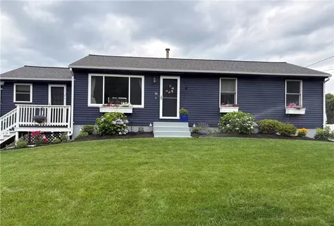 70 Pettee Ave, North Kingstown, RI 02852