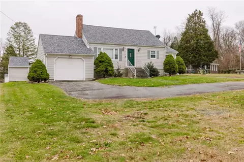107 Walker St, Swansea, MA 02777