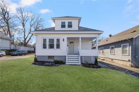 96 Mason Ave, Cranston, RI 02910