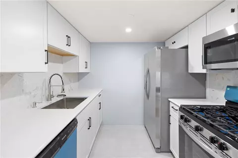 1143 Hartford Ave #4C, Johnston, RI 02919