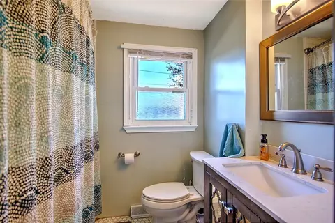 Bath - 210 Irving Ave, Warwick, RI 02888 photo 1 of 1