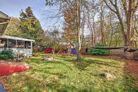 Exterior - 210 Irving Ave, Warwick, RI 02888 photo 9 of 10