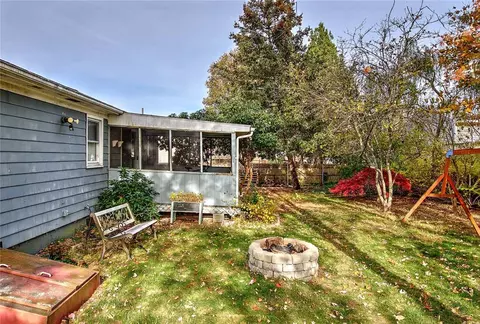 Exterior - 210 Irving Ave, Warwick, RI 02888 photo 8 of 10