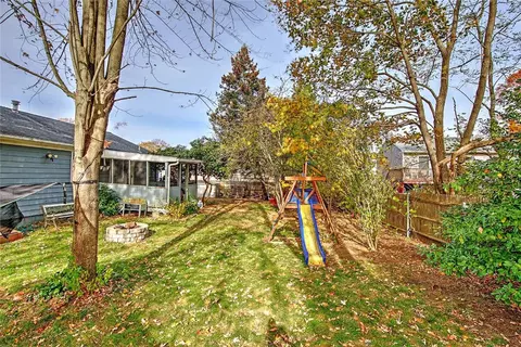 Exterior - 210 Irving Ave, Warwick, RI 02888 photo 7 of 10