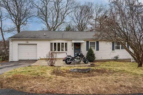 35 Shady Hill Dr, West Warwick, RI 02893