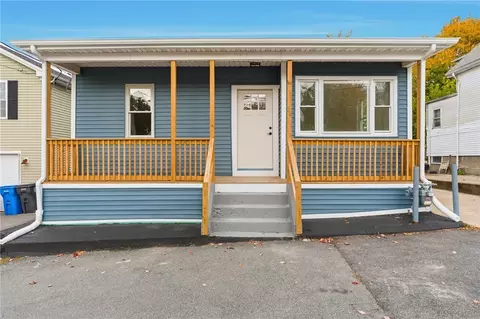 26 Alto St, Cranston, RI 02920